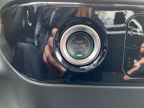 New 2024 GMC Sierra 1500 Elevation image 23