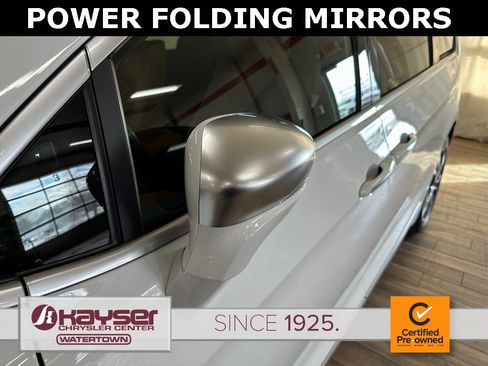 Certified 2021 Chrysler Pacifica Pinnacle image 8