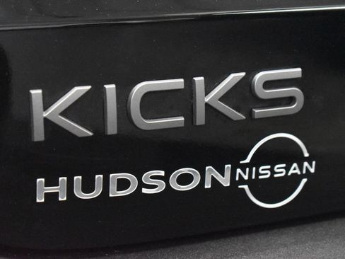 Used 2025 Nissan Kicks S AWD/4WD image 8