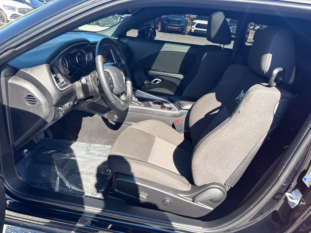 Used 2022 Dodge Challenger R/T Scat Pack w/ Dynamics Package RWD image 9