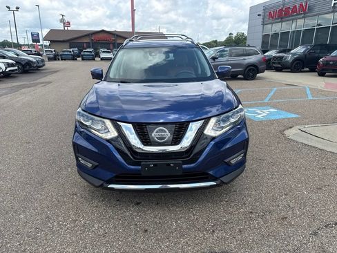 Used 2017 Nissan Rogue SL w/ SL Premium Package AWD/4WD image 2