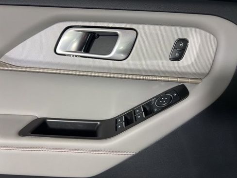 New 2026 Ford Explorer Active image 27