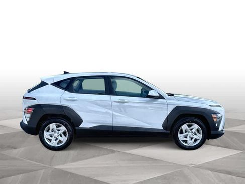 Used 2024 Hyundai Kona SE FWD image 8
