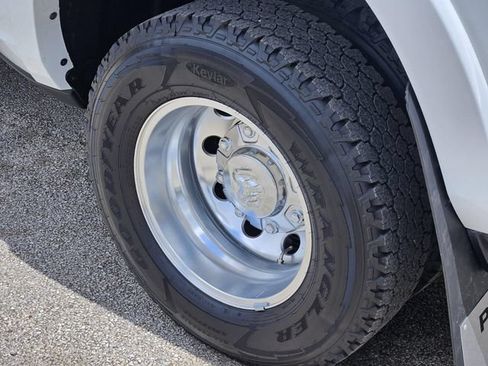 Used 2025 RAM 3500 Limited AWD/4WD image 8