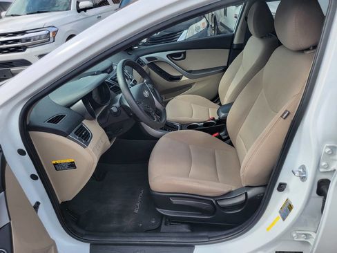 Used 2016 Hyundai Elantra SE w/ Option Group 02 image 17