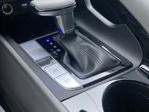 Used 2023 Hyundai Elantra SEL w/ Convenience Package image 26