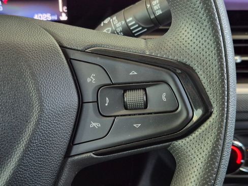 Used 2025 Chevrolet TrailBlazer LS w/ LS Convenience Package FWD image 14