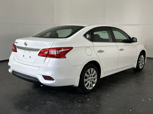 Used 2017 Nissan Sentra S image 11