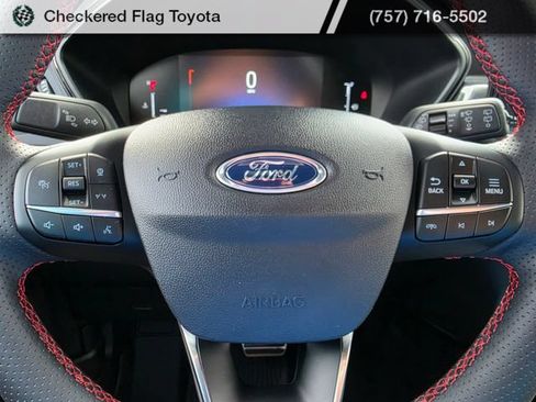 Used 2024 Ford Escape ST-Line w/ Tech Pack #1 AWD/4WD image 12