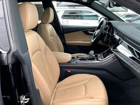 Used 2023 Audi Q8 Premium w/ Black Optic Package image 9