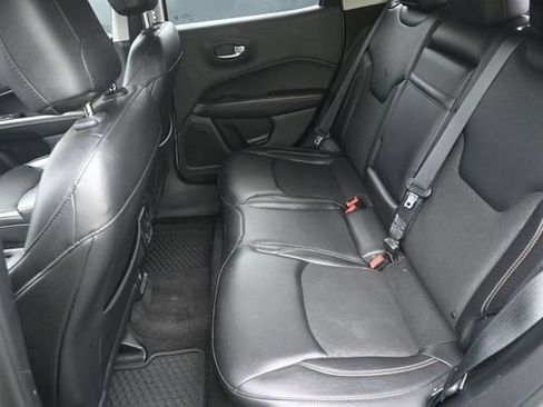 Used 2018 Jeep Compass Latitude w/ Cold Weather Group AWD/4WD image 37