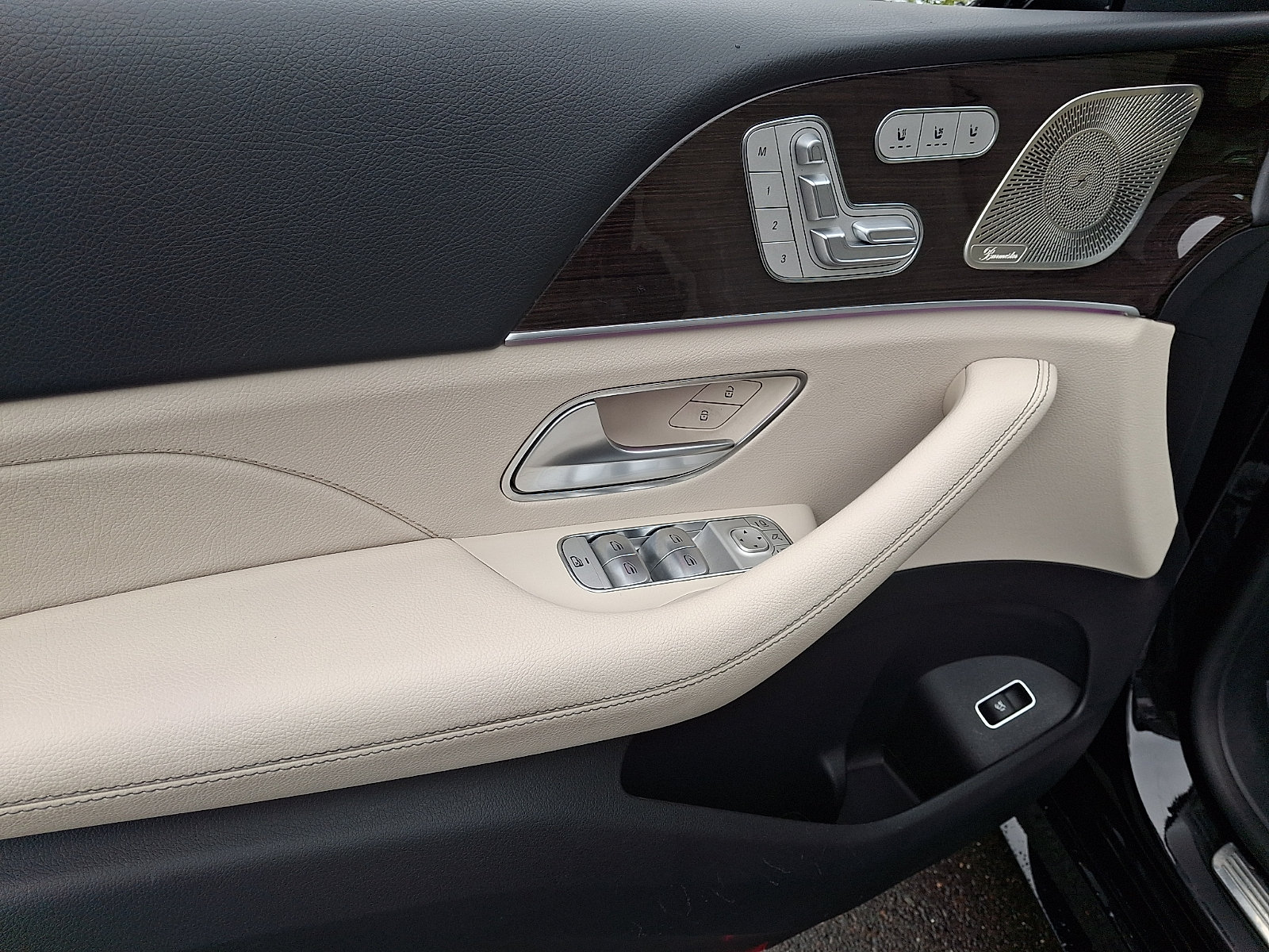 Certified 2024 Mercedes-Benz GLE 350 4MATIC image 12