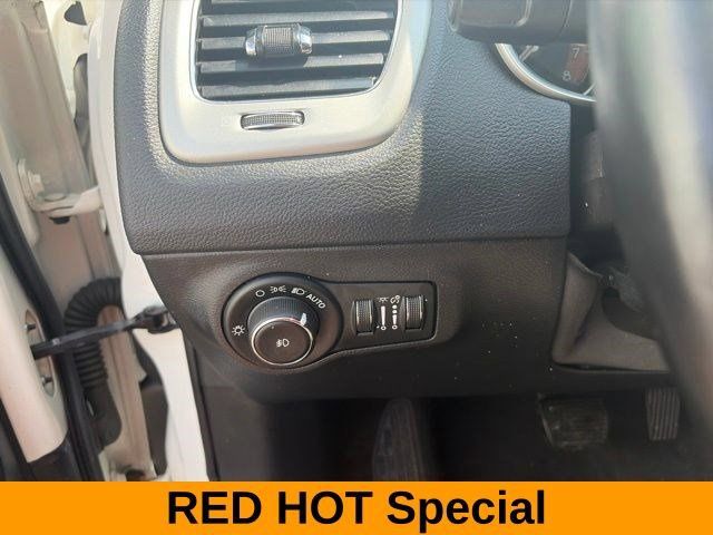 Used 2020 Jeep Compass Latitude w/ Cold Weather Group AWD/4WD image 19
