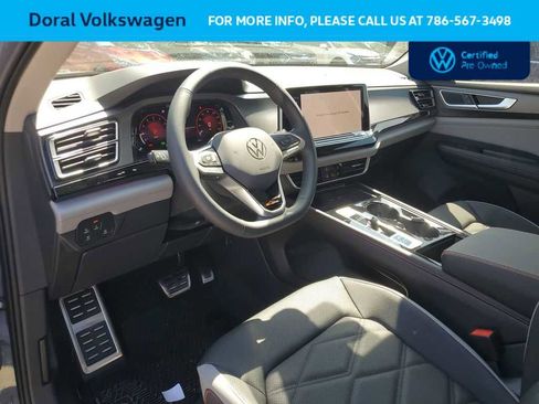 Used 2024 Volkswagen Atlas Peak Edition SE AWD/4WD image 18