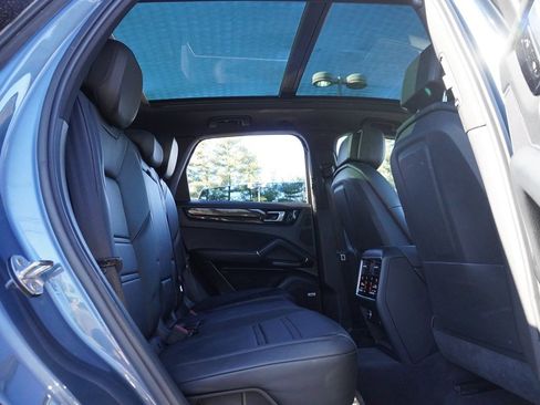 Used 2019 Porsche Cayenne E-Hybrid image 41