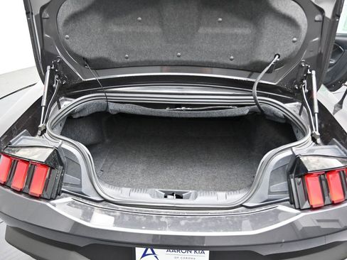 Used 2024 Ford Mustang Convertible RWD image 10