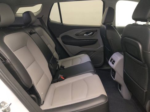Used 2023 GMC Terrain SLT w/ Infotainment Package II image 19