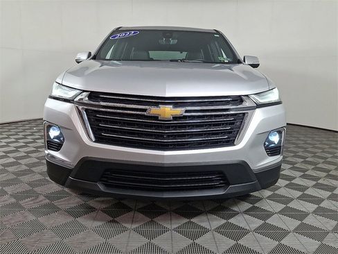Used 2022 Chevrolet Traverse LT w/ LT Premium Package image 5