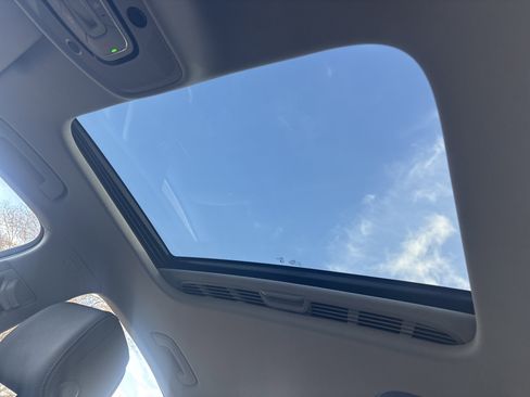 Used 2022 Audi A4 2.0T Premium w/ Convenience Package image 3