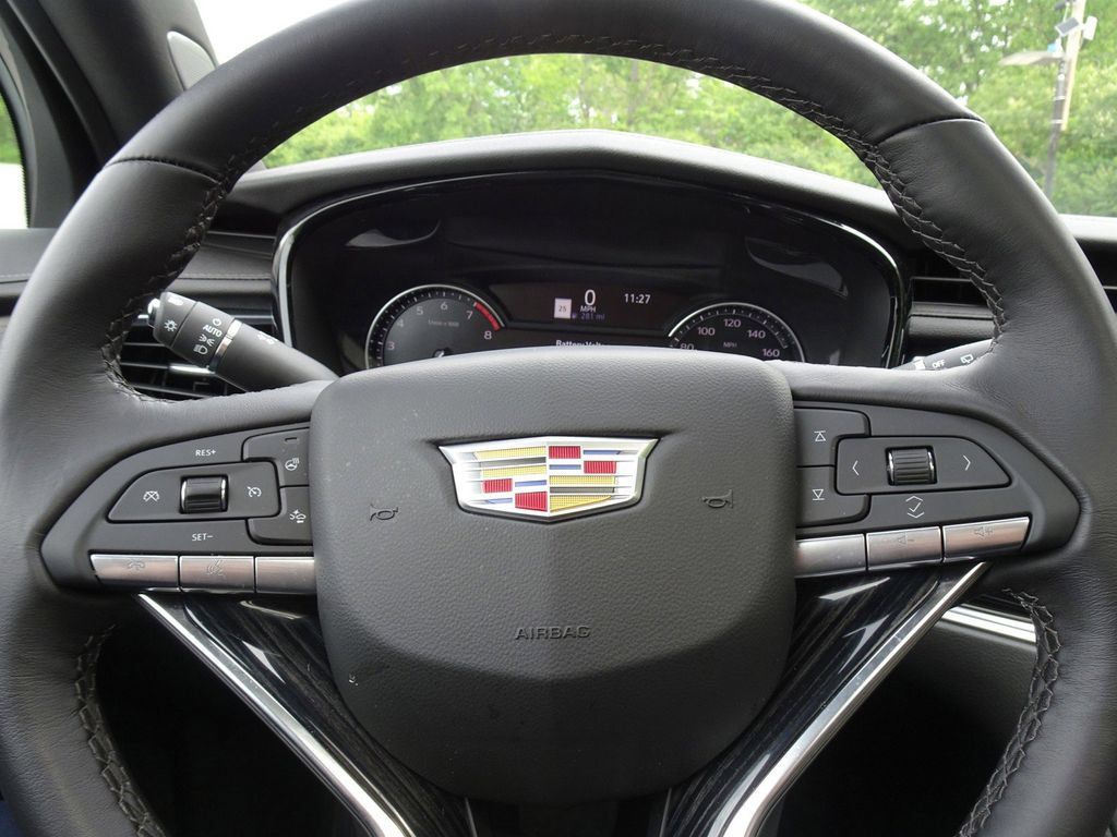 Certified 2025 Cadillac XT6 Premium Luxury AWD/4WD image 20