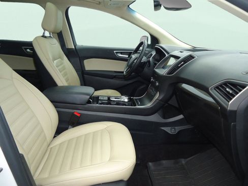 Used 2020 Ford Edge SEL w/ Convenience Package image 25