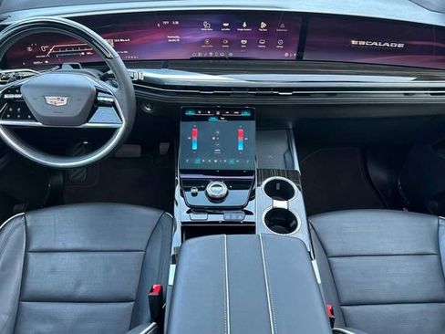 Certified 2025 Cadillac Escalade ESV Premium Luxury image 13