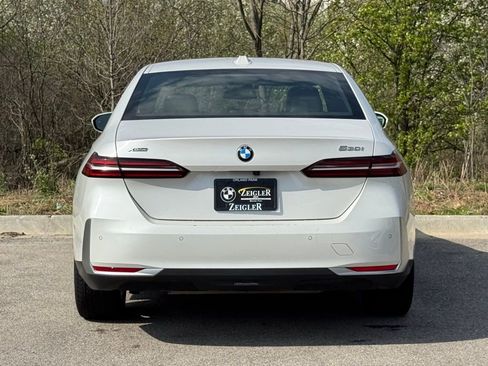 Certified 2024 BMW 530i xDrive AWD/4WD image 5