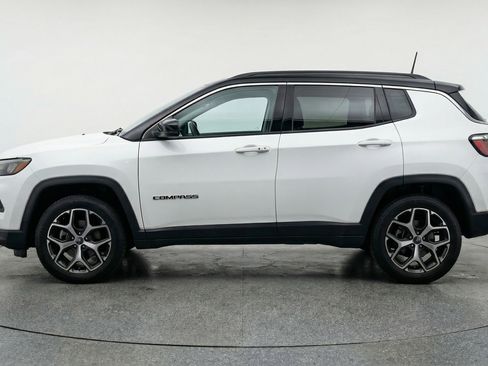 Used 2025 Jeep Compass Limited image 5
