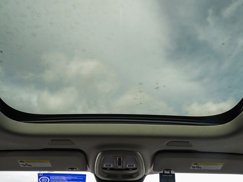 New 2025 Volvo V60 B5 Cross Country Ultra w/ Protection Package Premier image 19