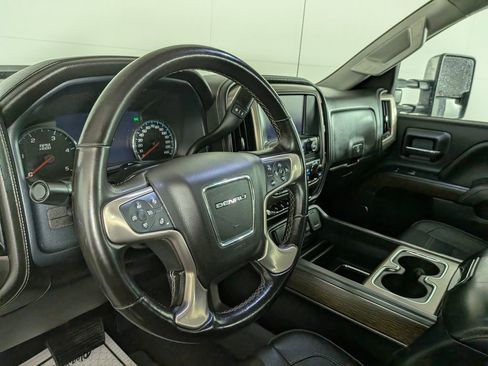Used 2018 GMC Sierra 3500 Denali w/ Duramax Plus Package image 20