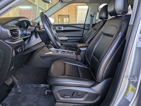 Used 2023 Ford Explorer XLT w/ Equipment Group 202A image 25