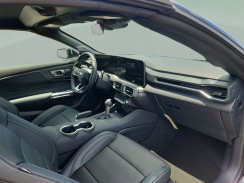 New 2026 Ford Mustang GT Premium w/ GT Performance Package RWD image 9