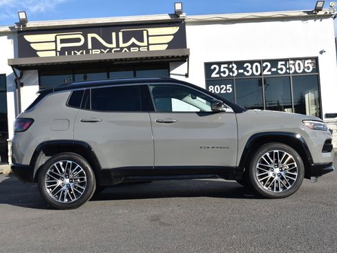 Used 2022 Jeep Compass Limited w/ Elite Group image 12