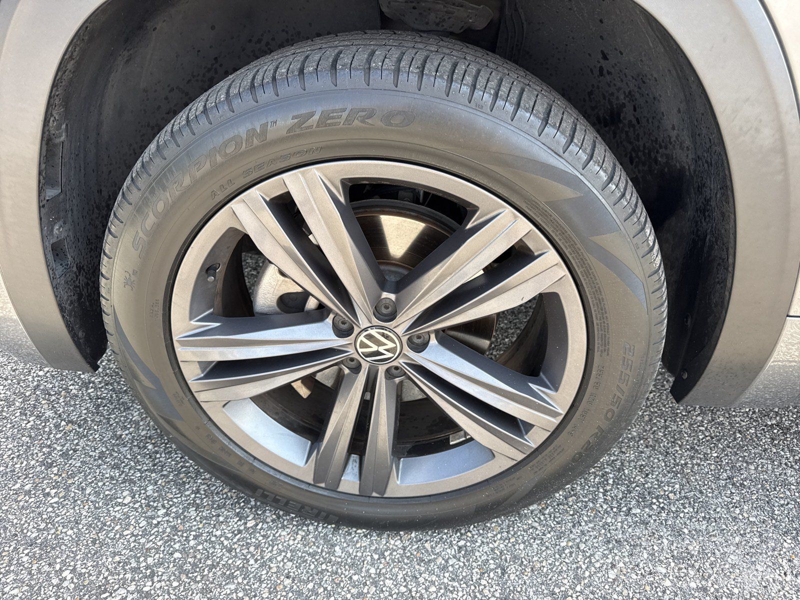 Used 2021 Volkswagen Atlas SE w/ Panoramic Sunroof Package AWD/4WD image 10