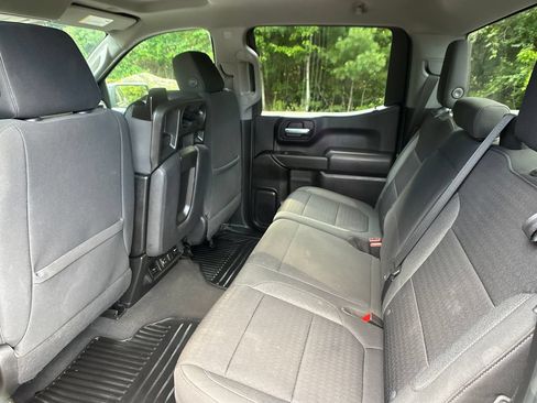 Used 2022 Chevrolet Silverado 1500 LT AWD/4WD image 23
