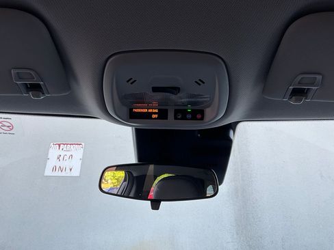 Used 2025 Chevrolet Trax LT image 15