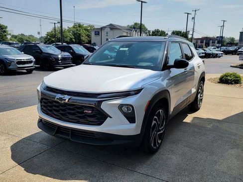 New 2025 Chevrolet TrailBlazer RS w/ Convenience Package image 9