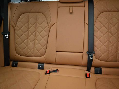 Used 2025 BMW X5 xDrive40i w/ Climate Comfort Package AWD/4WD image 19