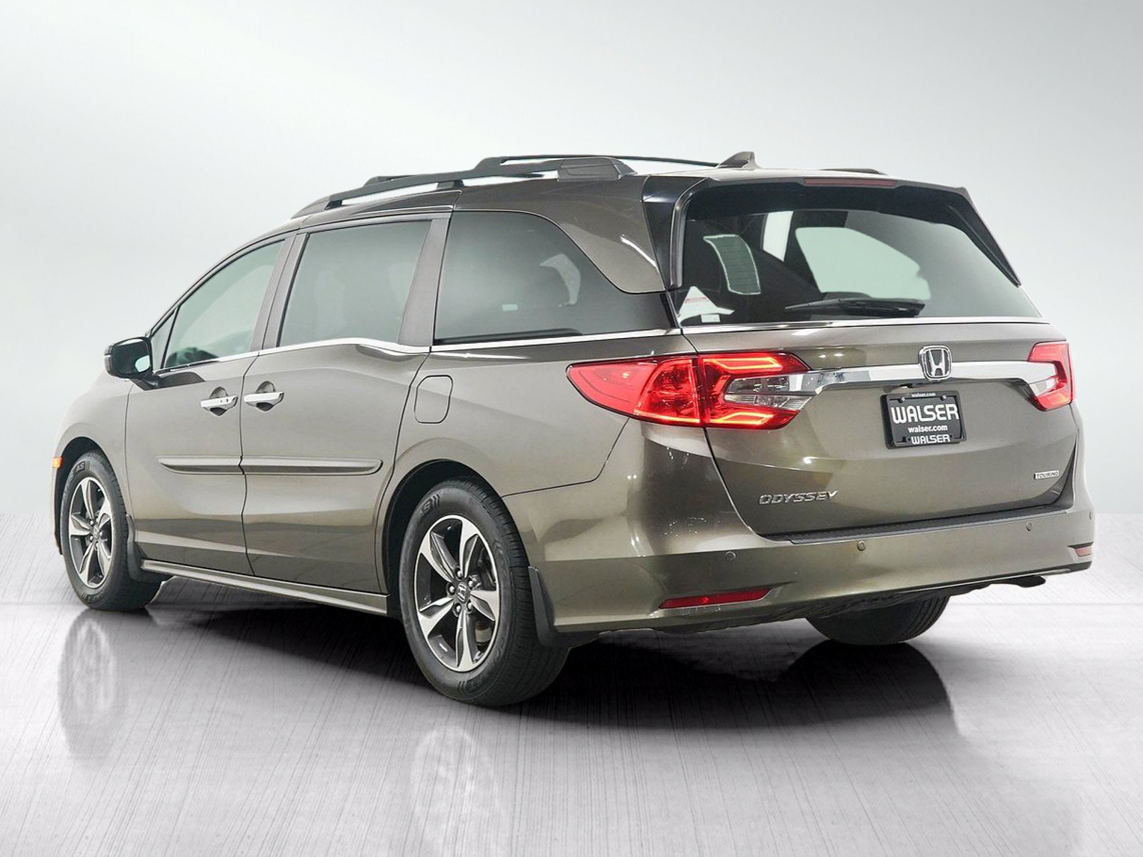 Used 2018 Honda Odyssey Touring image 4