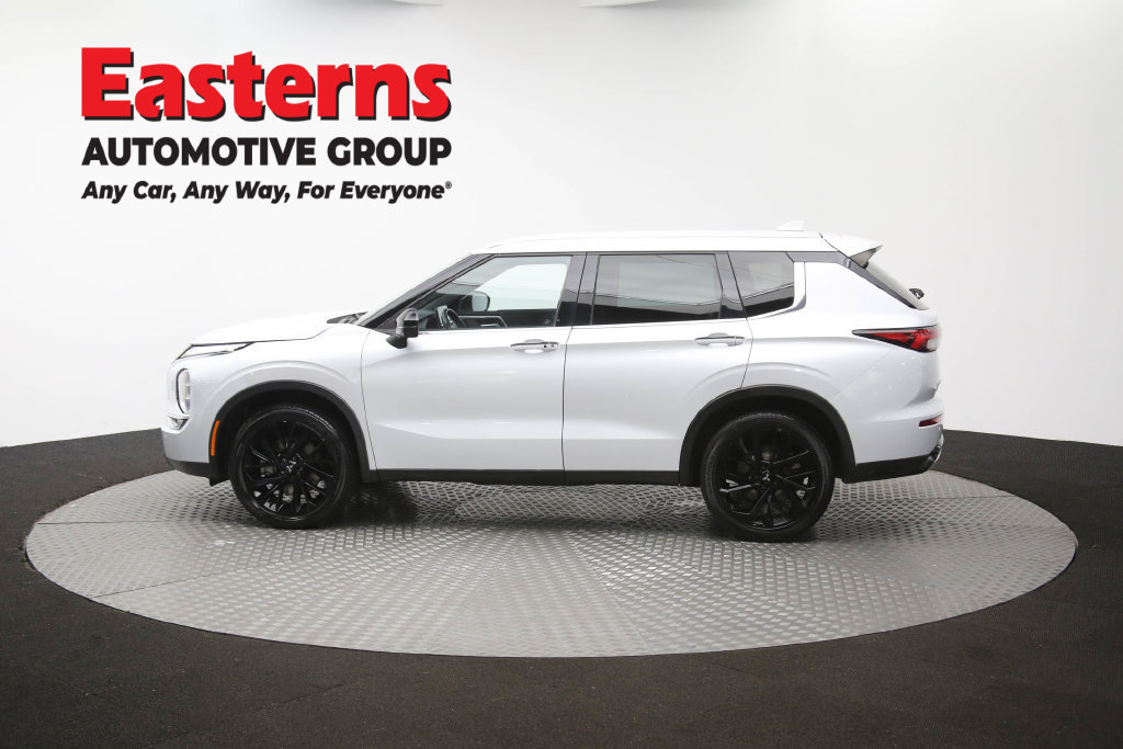 Used 2023 Mitsubishi Outlander SE Black Edition AWD/4WD image 62