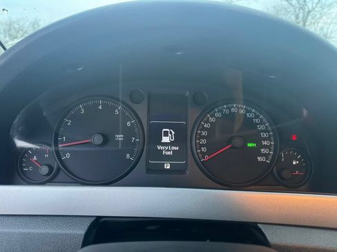 Used 2011 Chevrolet Caprice RWD image 32