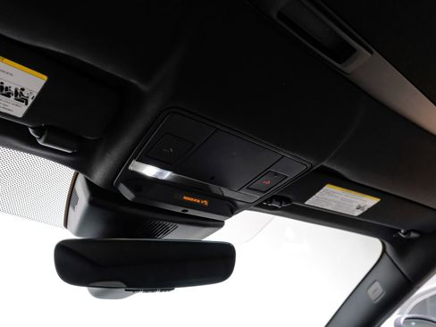 Used 2020 Jaguar F-TYPE Coupe image 29