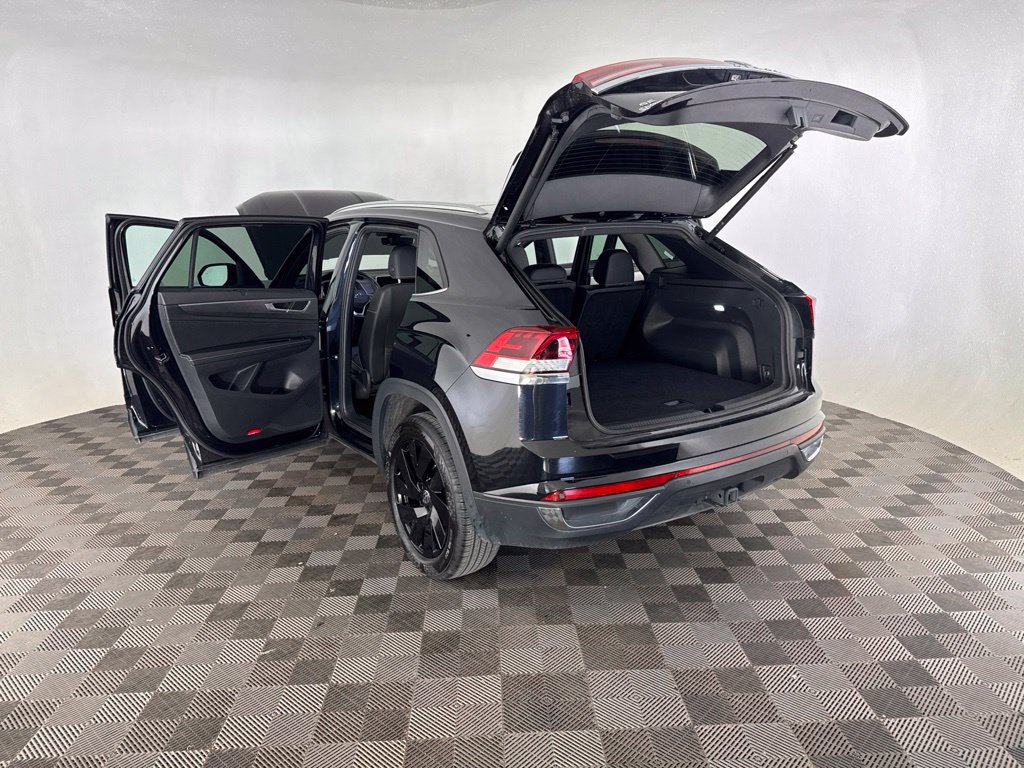 Used 2025 Volkswagen Atlas Cross Sport SE AWD/4WD image 26