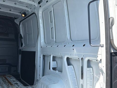 Used 2025 Mercedes-Benz Sprinter 2500 image 14