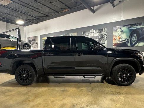 Used 2025 Toyota Tundra Limited AWD/4WD image 7