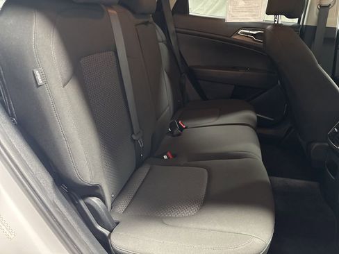 Used 2025 Kia Sportage LX image 11