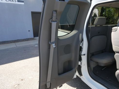 Used 2013 Nissan Frontier S RWD image 21