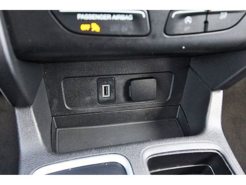 Used 2019 Ford Escape SE FWD image 29