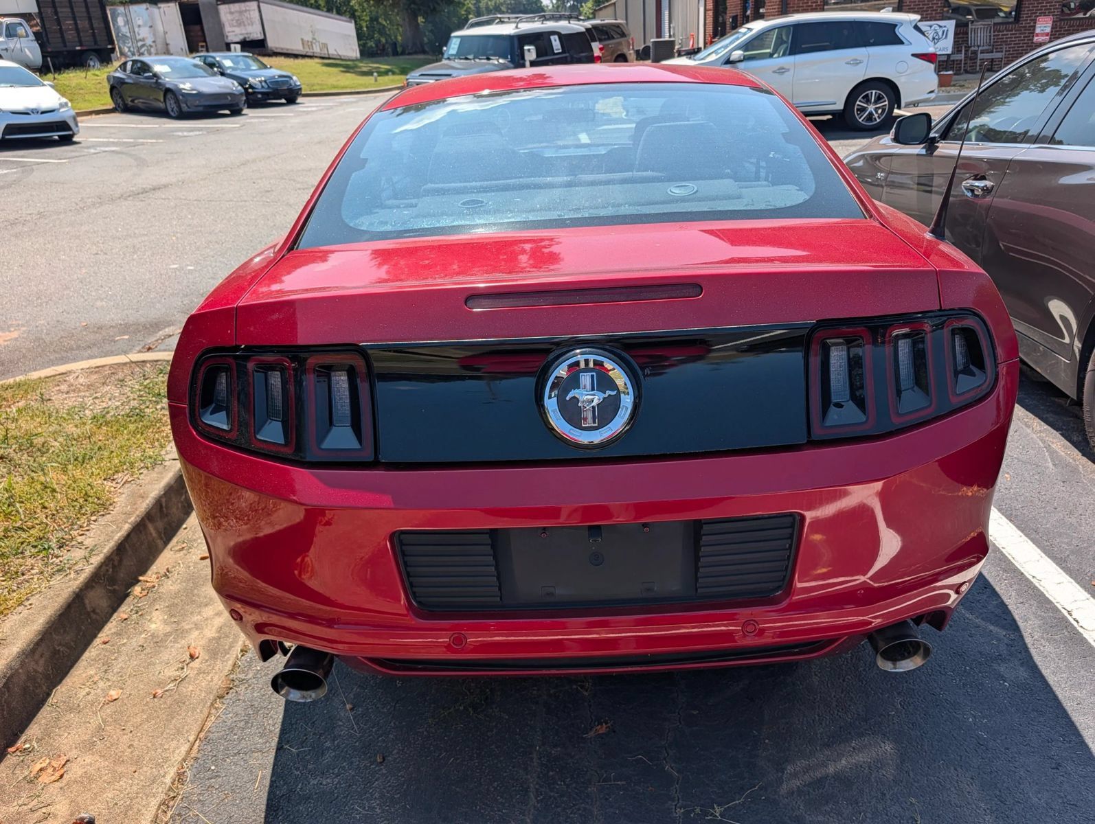 Used 2013 Ford Mustang Coupe w/ Security Pkg RWD image 3
