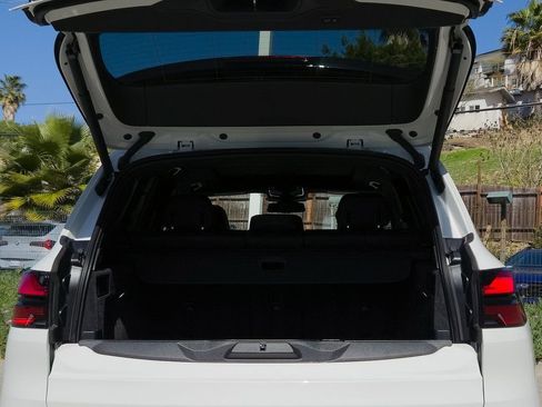 Used 2025 BMW X5 sDrive40i w/ Parking Assistance Package image 21